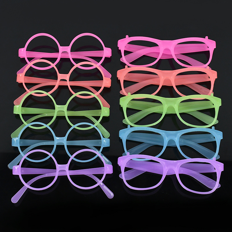 نظارات نيون مضيئة في الظلام لل - مراجعة Glow In The Dark Party Glasses وسعره