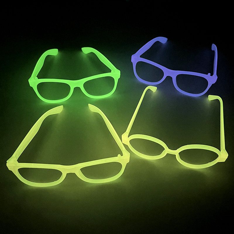 نظارات نيون مضيئة في الظلام لل - مراجعة Glow In The Dark Party Glasses وسعره